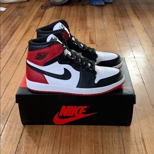Air Jordan retro 1 (new in box)